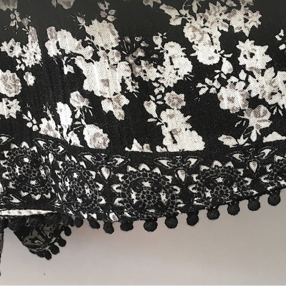 House of Harlow Boho Floral Romper Black White Lace Fringe Trim Festival, Small - Picture 7 of 10